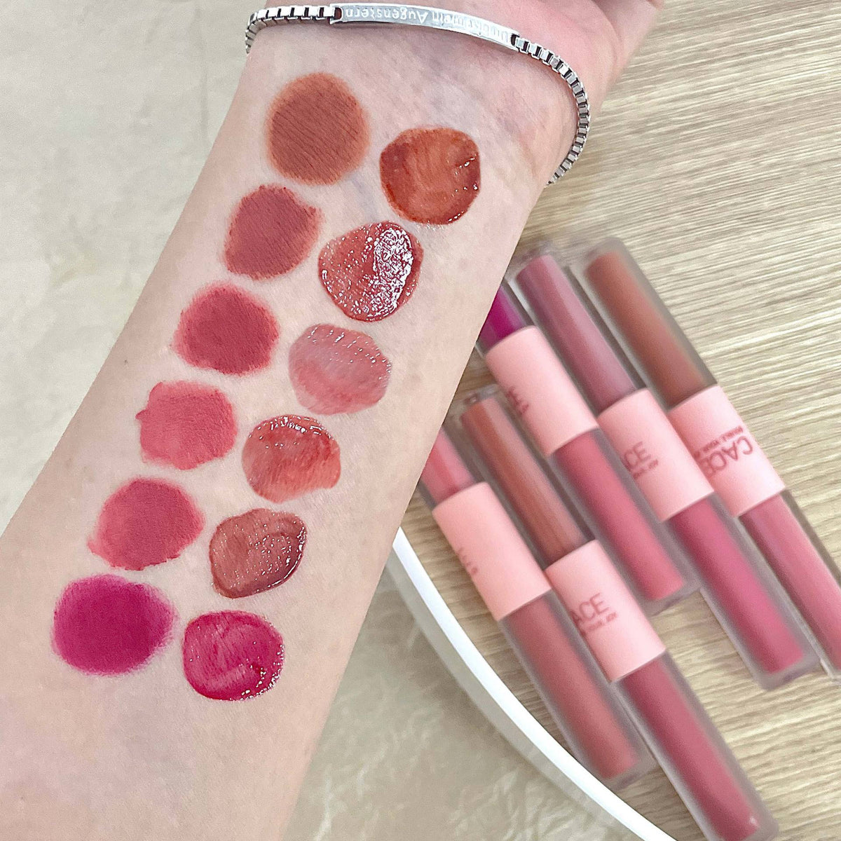 💋 Cace Fun™ – Brillo Labial 2 en 1 de Doble Punta | 6 Tonos